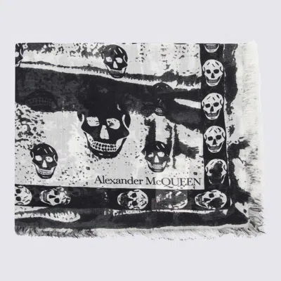 ALEXANDER MCQUEEN ALEXANDER MCQUEEN WHITE AND BLACK SILK BLEND SCARF