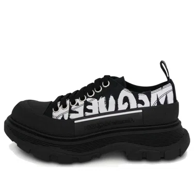ALEXANDER MCQUEEN (WMNS) Alexander McQueen Tread Slick Low Lace Up Canvas Graffiti 'Black White'