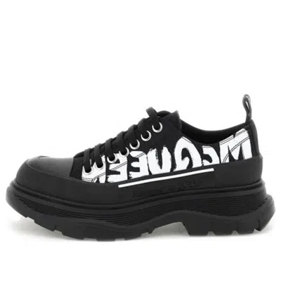 ALEXANDER MCQUEEN (WMNS) Alexander McQueen Tread Slick Low Lace Up Graffiti Shoes 'Black White'