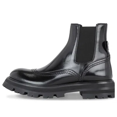 ALEXANDER MCQUEEN (WMNS) Alexander McQueen Wander Chelsea Boots 'Core Black'