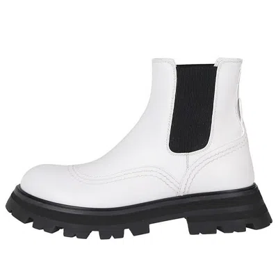 ALEXANDER MCQUEEN (WMNS) Alexander McQueen Wander Chelsea Boots 'White Black'