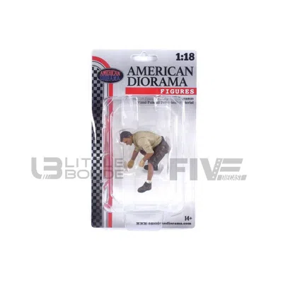 AMERICAN DIORAMA 1 TO 18 SCALE 4 X 4 MECHANIC FIGURE 2 WITH BOARD ACCESSORY FOR MODEL CARS