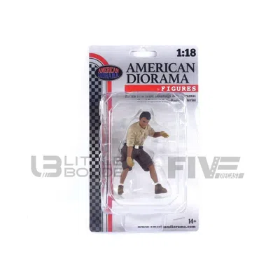 AMERICAN DIORAMA 1 TO 18 SCALE 4 X 4 MECHANIC FIGURE 8 WITH BOARD ACCESSORY FOR MODEL CAR