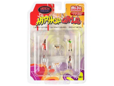 AMERICAN DIORAMA HIP HOP GIRLS 6 PIECE DIECAST SET (4 WOMEN 2 DOG FIGURES) LIMITED EDITION TO 4800 PIECES WORLDWIDE 1