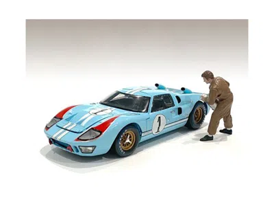 AMERICAN DIORAMA RACE DAY 1 FIGURINE VI FOR 1/24 SCALE MODELS BY AMERICAN DIORAMA