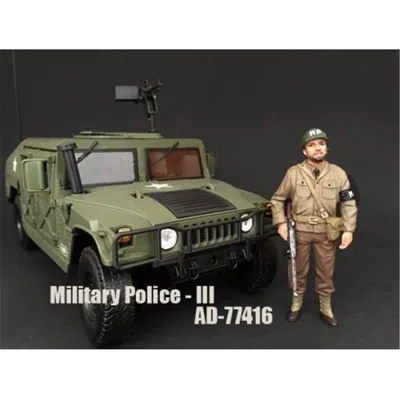 AMERICAN DIORAMA WWII MILITARY POLICE FIGURE III FOR 118 SCALE MODELS
