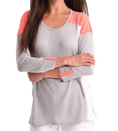 ANGEL COLOR BLOCK 3/4 SLEEVE TOP IN GRAY MULTI