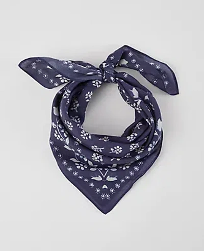 ANN TAYLOR WEEKEND COLLECTION PETALED SQUARE SCARF