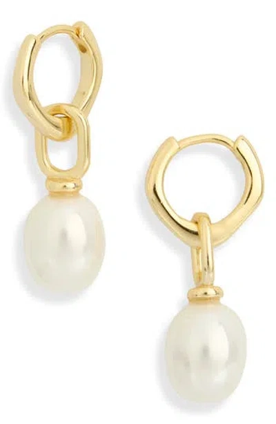 ARGENTO VIVO ARGENTO VIVO SINGLE PEARL HUGGIE HOOP EARRINGS