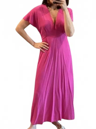 ASTR SHORT SLEEVE DEEP V-NECK MAXI DRESS IN FUCHSIA