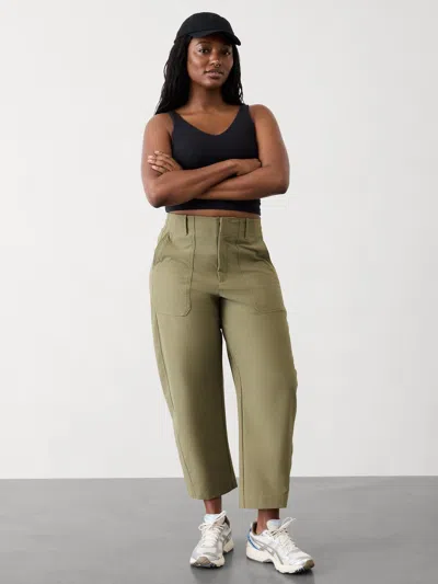 ATHLETA SKYLINE HIGH RISE BARREL LEG PANT
