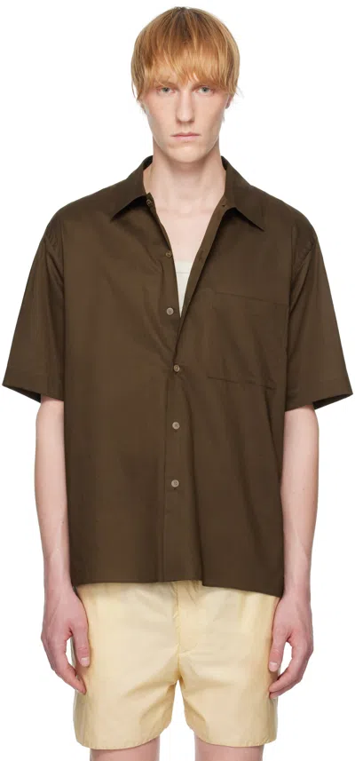 AURALEE BROWN WASHED FINX TYPEWRITER OPEN COLLAR HALF SLEEVED SHIRT