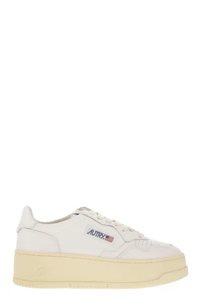 AUTRY AUTRY MEDALIST LEATHER PLATFORM SNEAKERS