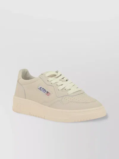 AUTRY MEDALIST LOW LEATHER SNEAKERS