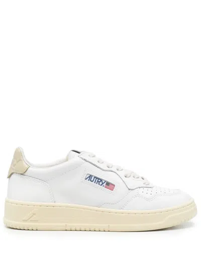 AUTRY AUTRY "MEDALIST LOW" LEATHER SNEAKERS