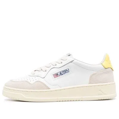 AUTRY (WMNS) AUTRY Medalist Low Leather and Suede 'White Beige Yellow'