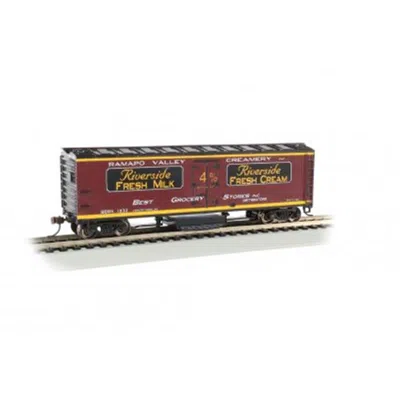 BACHMANN BACHMANN 40 FT. HO SCALE WOOD REEFER WITH REMOVABLE DRY PAD RAMAPO VALLEY CREAMERY REEF MODEL TRAIN