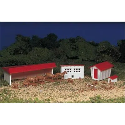 BACHMANN BACHMANN HO FARM BUILDING AND ANIMALS KIT
