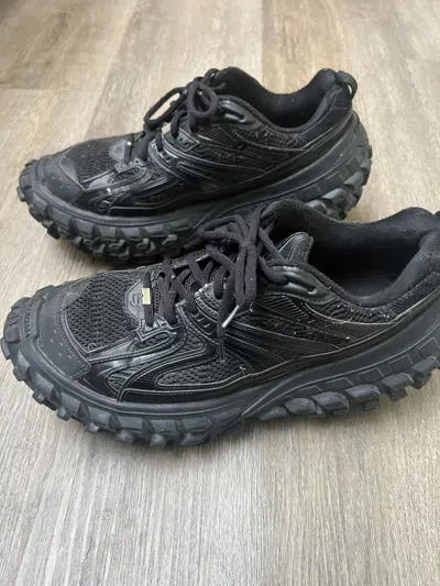BALENCIAGA “DEFENDER” SNEAKERS (BLACK)