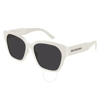BALENCIAGA BALENCIAGA GREY SQUARE UNISEX SUNGLASSES BB0215SA 003 56