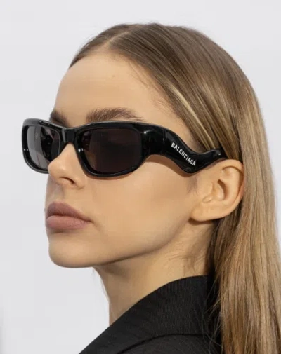 BALENCIAGA BALENCIAGA HAMPTONS BB0320S - 001 BLACK SUNGLASSES