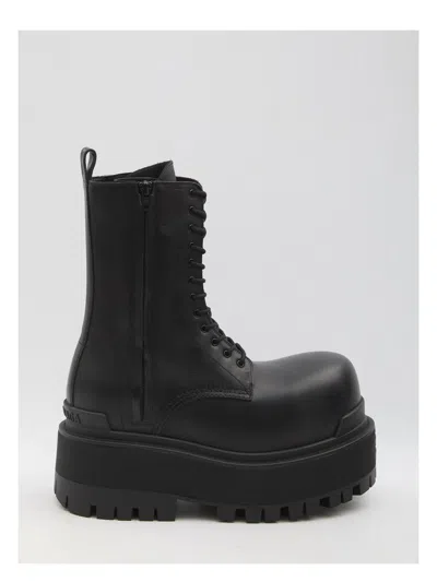 BALENCIAGA MEN'S GIANT BOOTS