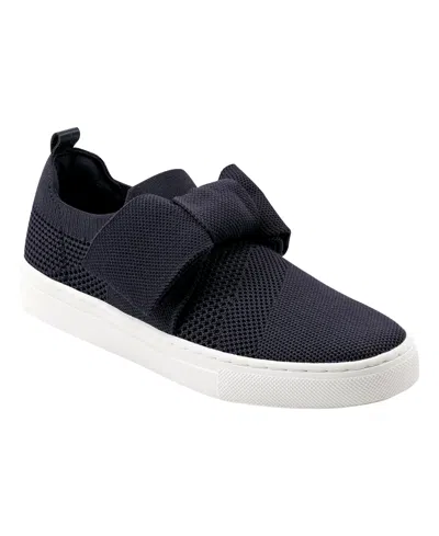 BANDOLINO WOMEN'S BRYCE BOW KNIT SLIP ON SNEAKERS