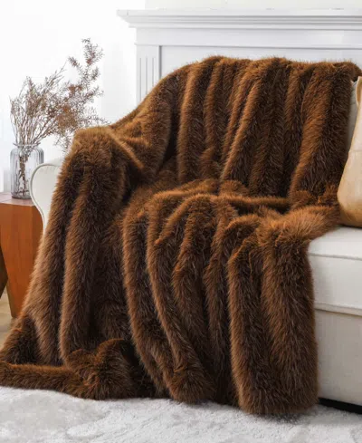 BATTILO LIFESTYLE FAUX FUR THROW, 60" X 80"