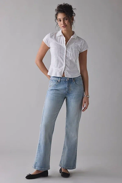 BDG TEO RELAXED BOOTCUT JEAN IN BLEACH WASH, WOMEN'S AT URBAN OUTFITTERS