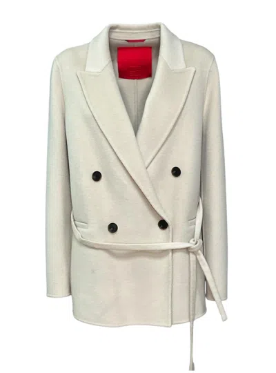 BEATRICE B WOMAN BEATRICE B _