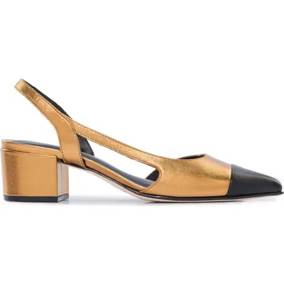 BERNARDO BERNARDO FOOTWEAR MONROE CAP TOE PUMP