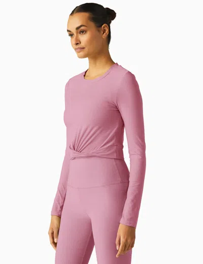 BEYOND YOGA FEATHERWEIGHT CENTER STAGE CROPPED LONG SLEEVE PULLOVER