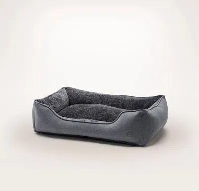 BOLL & BRANCH PIPED EDGE PET BED