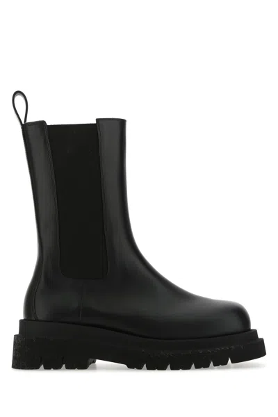 BOTTEGA VENETA BLACK LEATHER LUG ANKLE BOOTS