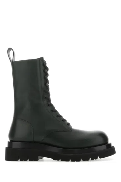 BOTTEGA VENETA BOTTLE GREEN LEATHER LUG ANKLE BOOTS