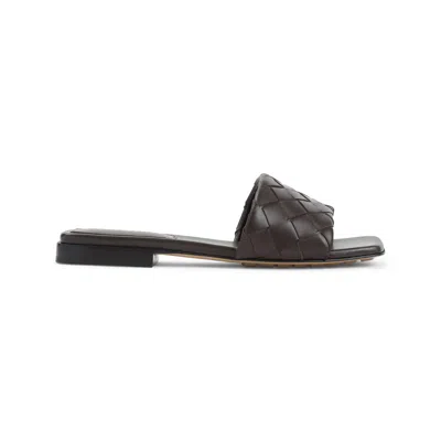 BOTTEGA VENETA BOTTEGA VENETA FLAT SANDALS WOMEN