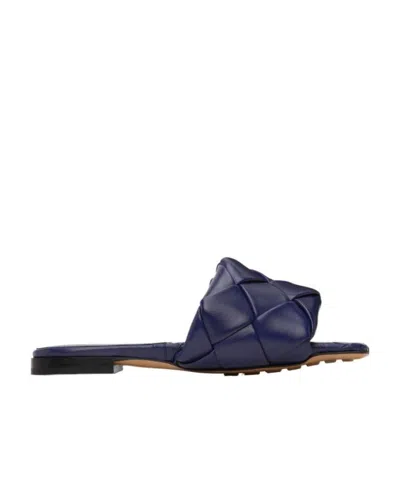 BOTTEGA VENETA BOTTEGA VENETA THE LIDO FLAT SANDALS