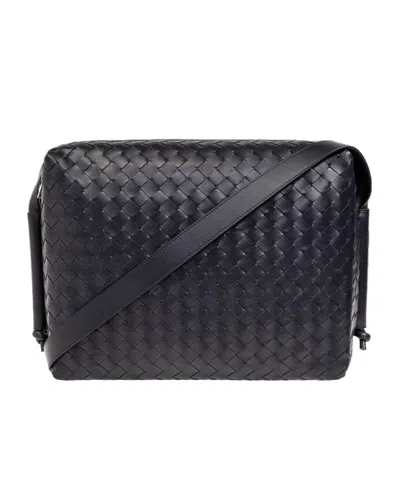 BOTTEGA VENETA BOTTEGA VENETA INTRECCIATO ZIPPED SHOULDER BAG