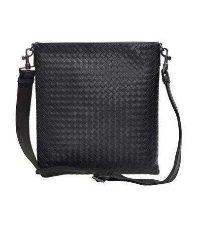 BOTTEGA VENETA ZIPPERED SHOULDER BAG