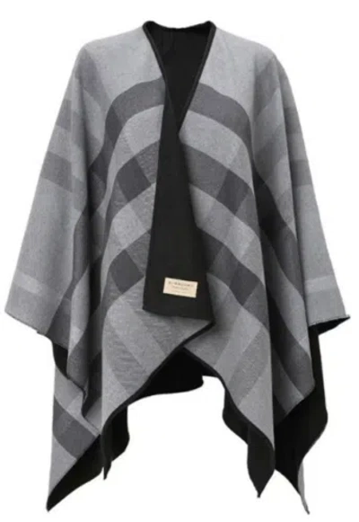 BURBERRY BURBERRY FW22 WOOL CHECK REVERSIBLE CAPE PONCHO WOMEN'S CARBON BLACK