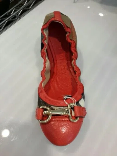 BURBERRY ROUND-HEAD FLAT SHOES