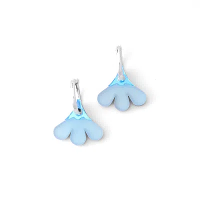 BY CHAVELLI WOMEN'S BABY DAISY DANGLY HOOP EARRINGS IN LIGHT BLUE
