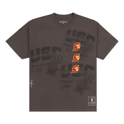 CACTUS JACK BY TRAVIS SCOTT CACTUS JACK BY TRAVIS SCOTT X MITCHELL & NESS UNIVERSITY OF SOUTHERN CALIFORNIA SEAL TEE 'BROWN'
