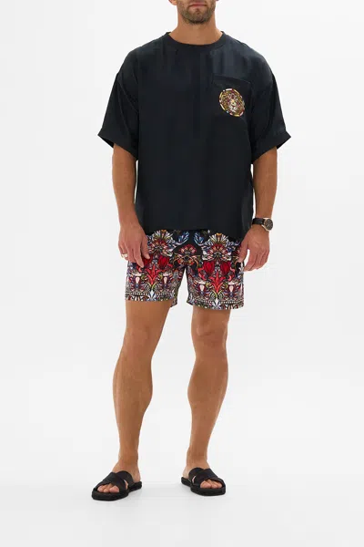 CAMILLA MEN'S WOVEN T-SHIRT LEADLIGHT LEGENDS