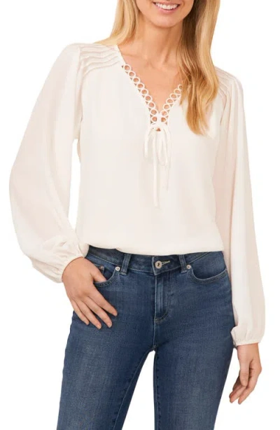 CECE CECE CIRCLE TRIM PINTUCK TOP