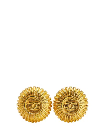 CHANEL 1970-1980 GOLD PLATED CC ROUND CLIP ON EARRINGS COSTUME EARRINGS