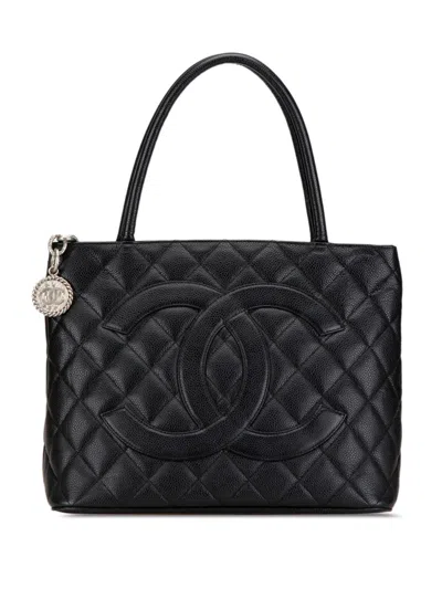 CHANEL 2000-2002 CAVIAR MEDALLION TOTE BAG