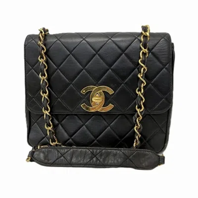 CHANEL MATELASSE LEATHER SHOULDER BAG (PRE-OWNED)