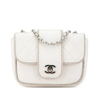 CHANEL MATELASSE LEATHER SHOULDER BAG (PRE-OWNED)