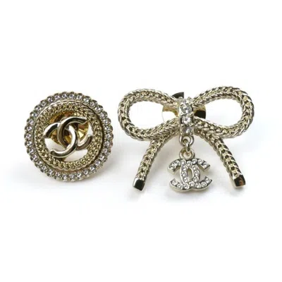 CHANEL METAL BROOCH (PRE-OWNED)